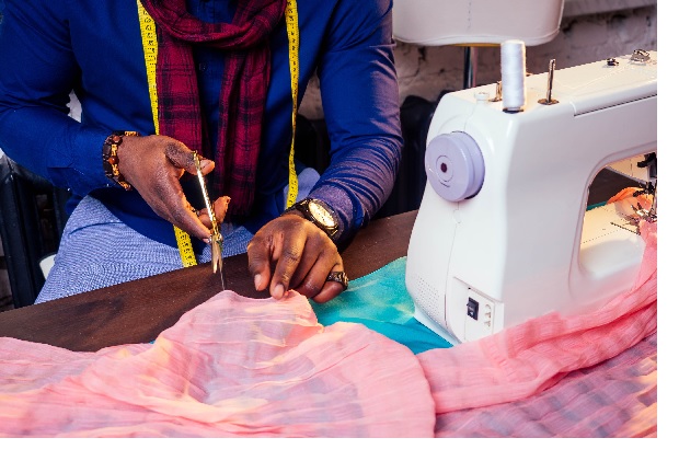 How to Become a Fashion Designer in Nigeria